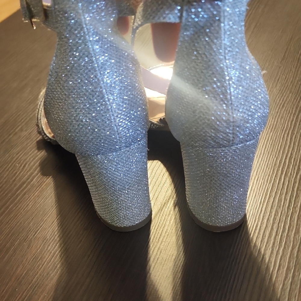 L'Amour Glittering Silver Heels - Picture 8 of 13